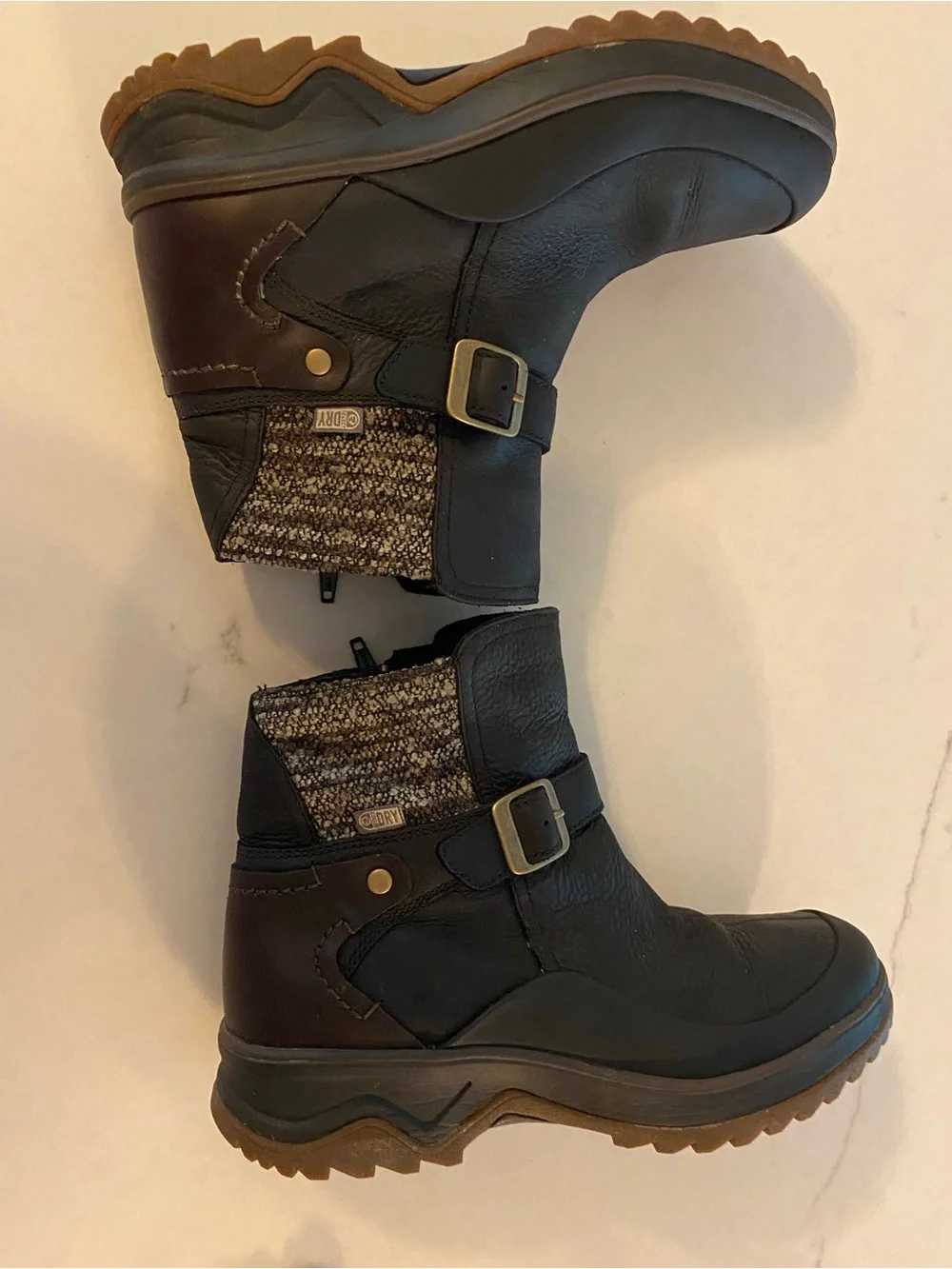 Merrell Eventyr W7 Black & Brown Leather Moto Zip Buckle Ankle Boots Knit Detail